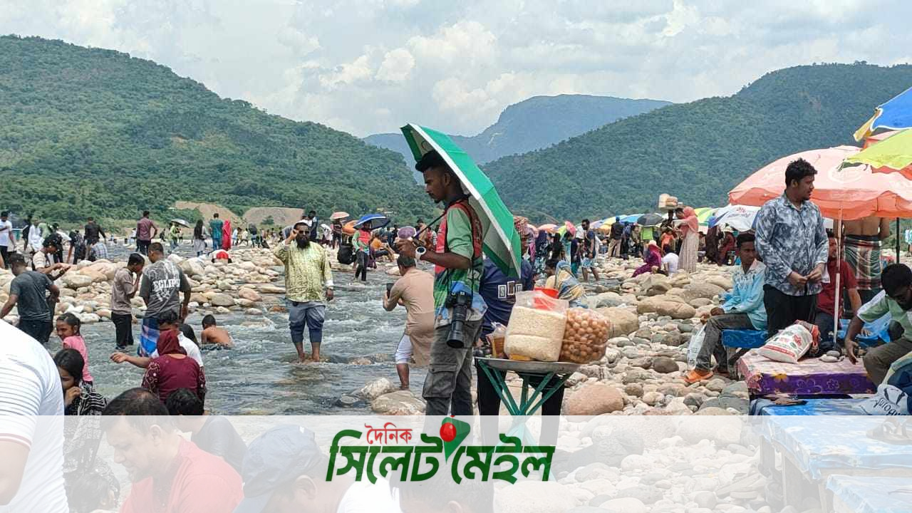 উৎমাছড়ায় পর্যটকদের বাধাদানকারীদের সুর বদল