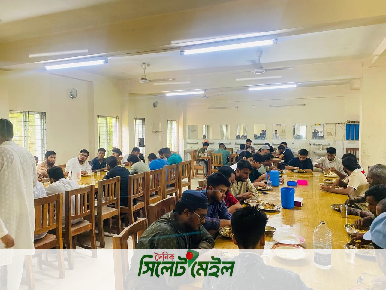 ঈদে এমসি কলেজ ছাত্রাবাসে শিক্ষার্থীদের জন্য মধ্যাহ্নভোজের আয়োজন শিবিরের