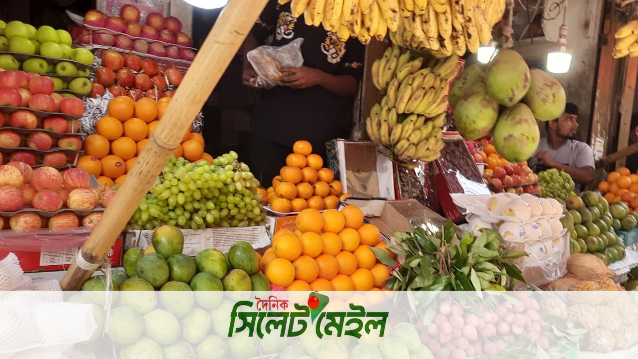 লিচু-আমের ভরা মৌসুমেও দাম আকাশছোঁয়া, হতাশ ক্রেতারা