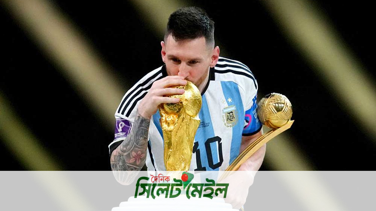 মাঠে মুগ্ধতা ছড়ানো কীর্তিমান মেসির জন্মদিন