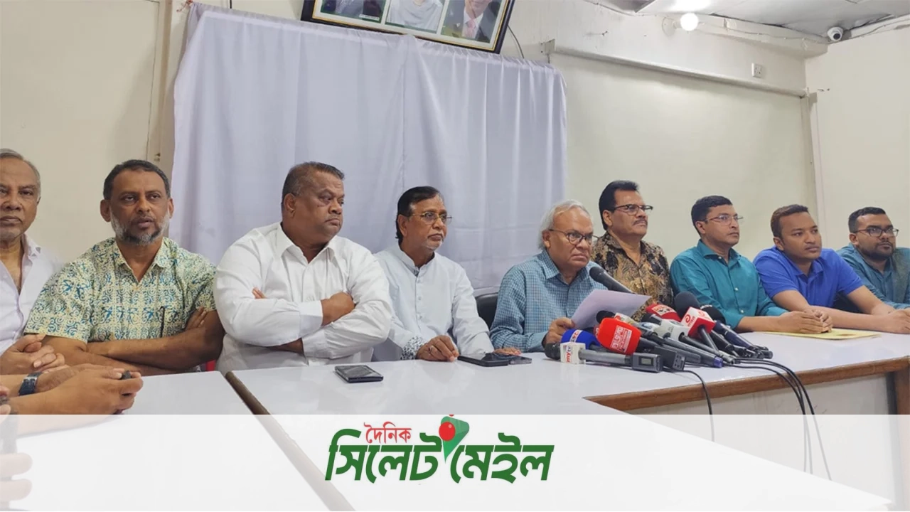 আইনশৃঙ্খলা বাহিনীর ঢিলেঢালা ভূমিকা রহস্যজনক: রিজভী