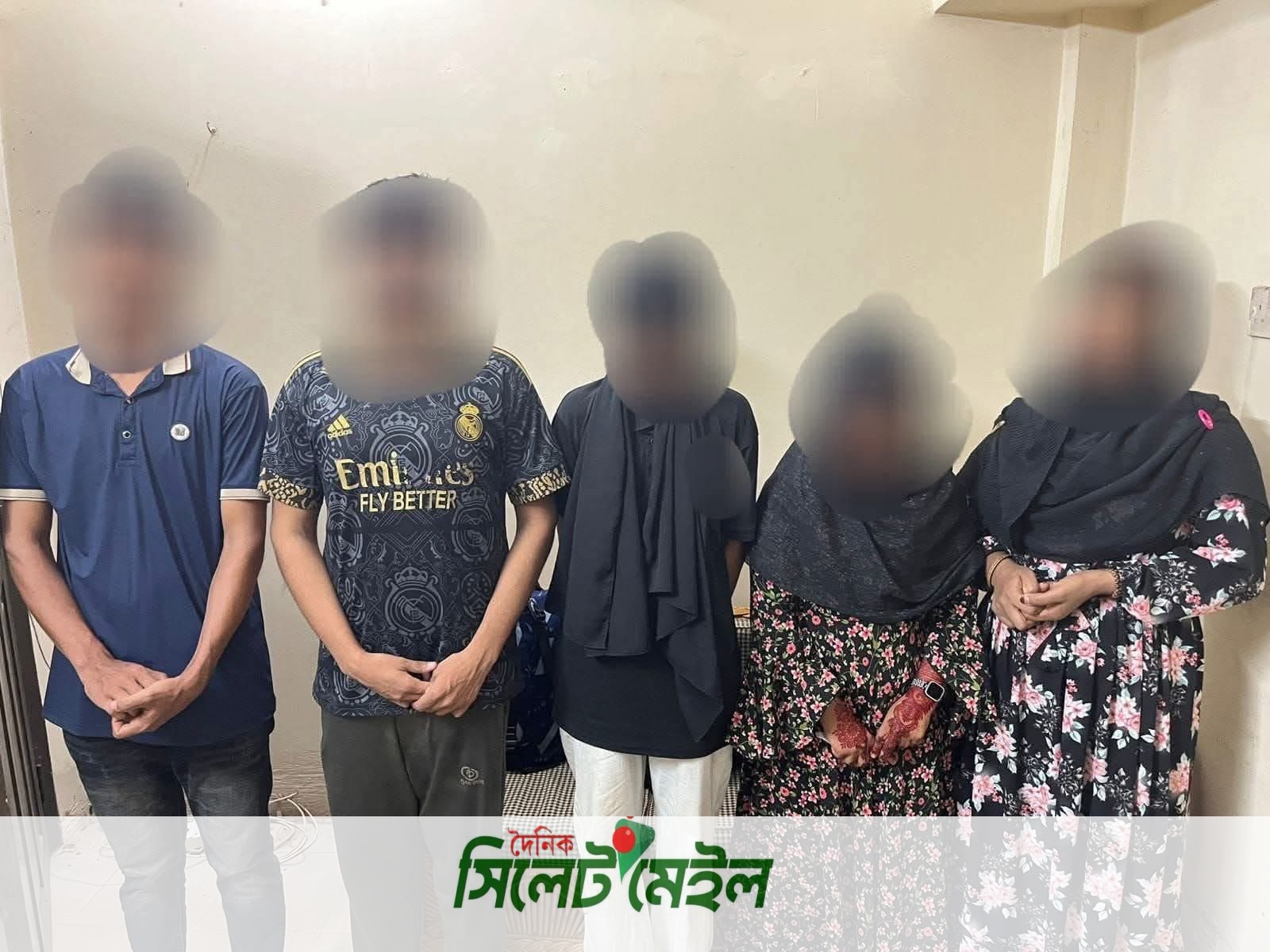 এয়ারপোর্ট থানা পুলিশের অভিযানে অ,নৈ,তি,ক কাজে জড়িত থাকার অ,ভি,যো,গে পাঁচজন গ্রেফতার।