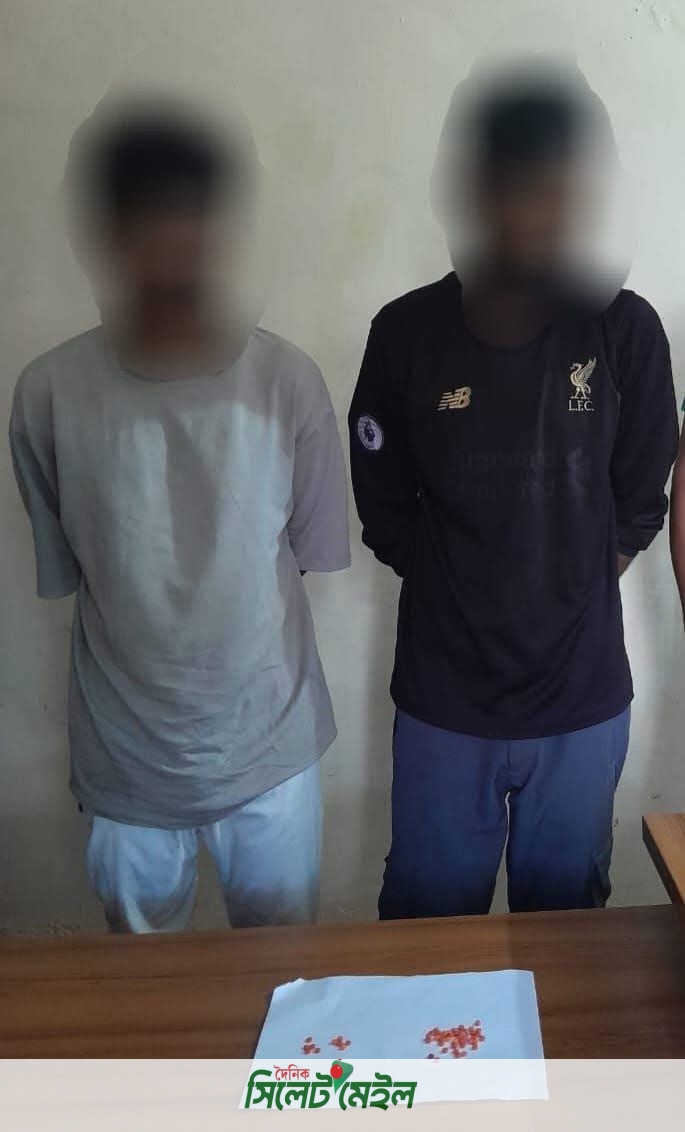 এয়ারপোর্ট থানা পুলিশের অভিযানে ৫০(পঞ্চাশ) পিস ইয়াবাসহ ০২ জন মাদক ব্যবসায়ী গ্রেফতারঃ