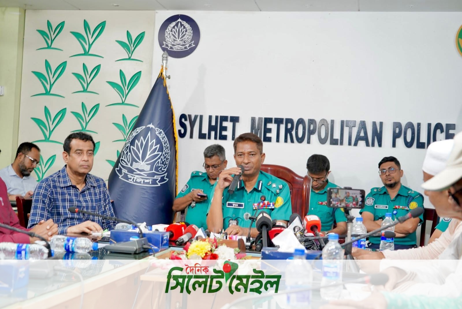 সিলেট মেট্রোপলিটন পুলিশের নবনিযুক্ত পুলিশ কমিশনার মহোদয়ের সাথে সিলেটে কর্মরত সাংবাদিকদের মতবিনিময় সভা অনুষ্ঠিতঃ