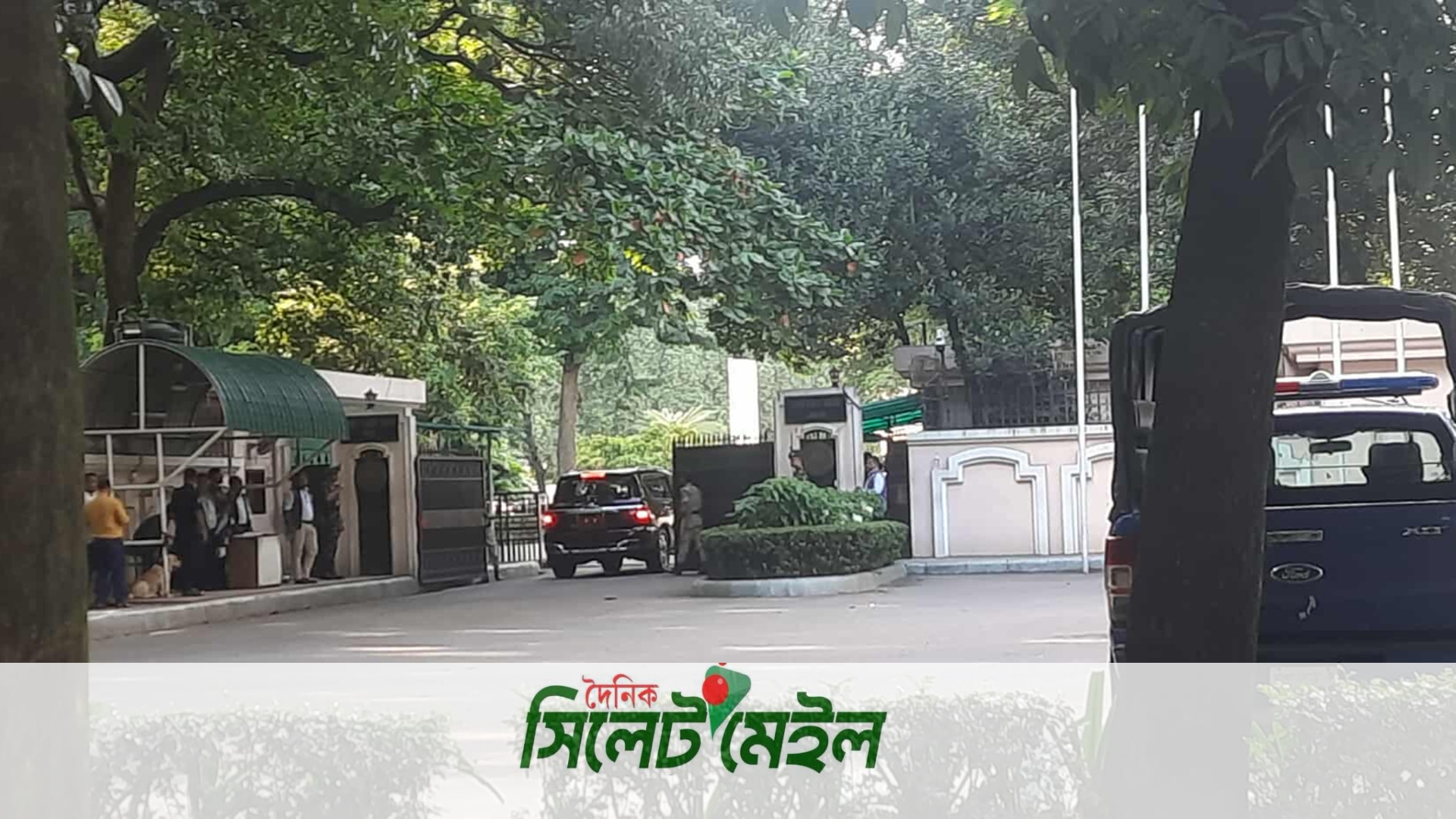 নির্বাচন ও গণভোটের প্রস্তুতি জানাতে যমুনায় সিইসিসহ কমিশনাররা