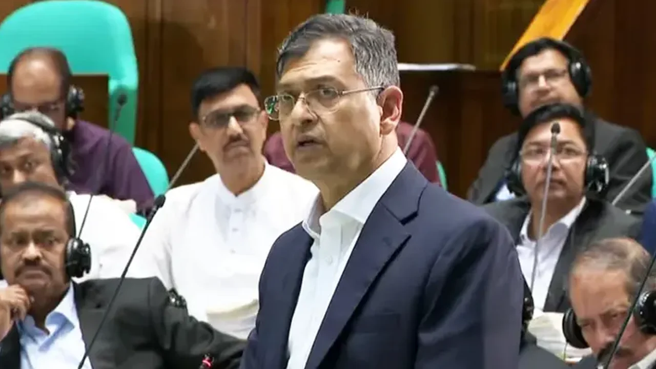 ইসলামী ব্যাংকের আরডিএস প্রকল্পের ঋণ নিয়ে সংসদে স্বরাষ্ট্রমন্ত্রীর ভুল তথ্য
