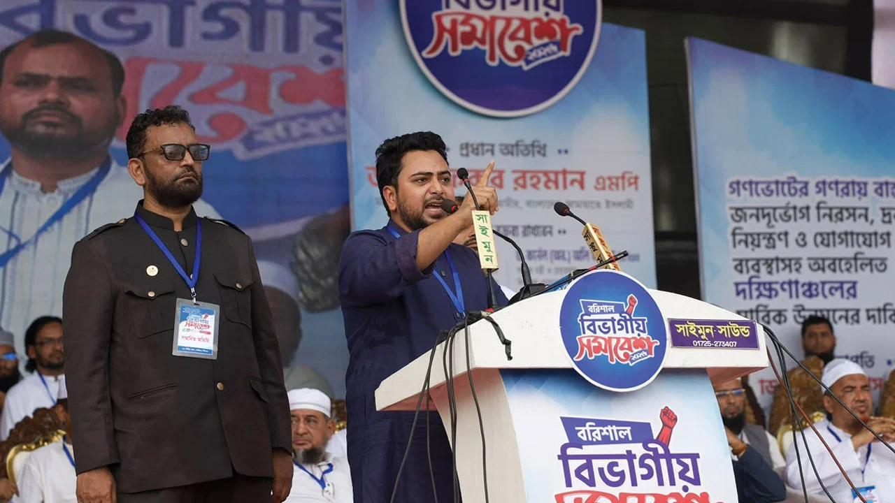 ‘নাটক কম করেন প্রিয়’ -প্রধানমন্ত্রীকে নাহিদ ইসলাম