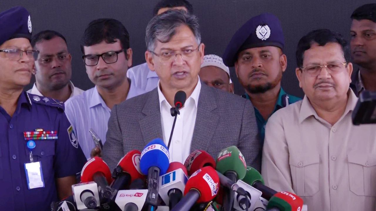 মহাসড়কে কোনো থ্রি-হুইলার চলতে দেওয়া হবে না: স্বরাষ্ট্রমন্ত্রী