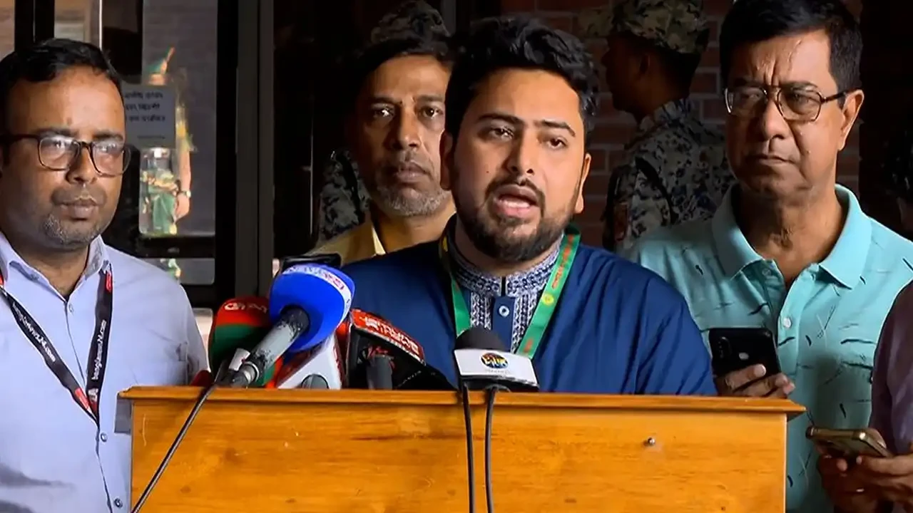 ফ্যাসিবাদী ব্যবস্থার আলোকেই নতুন রাষ্ট্রপতি নির্বাচন হচ্ছে: নাহিদ ইসলাম