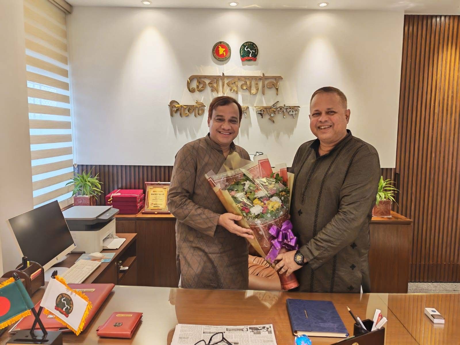 সিউক চেয়ারম্যান রেজাউল হাসান কয়েস লোদীর সঙ্গে কামরুল হাসান চৌধুরী শাহিনের সৌজন্য সাক্ষাৎ