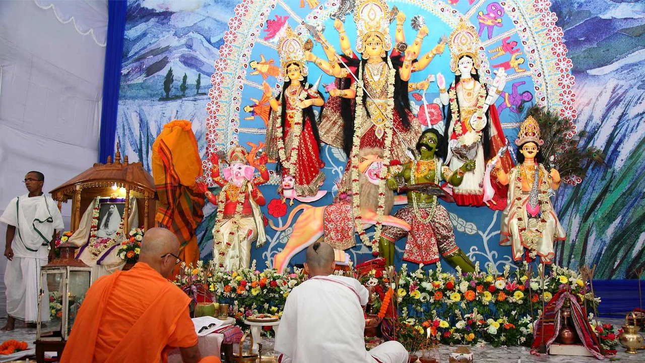 শারদীয় দুর্গাপূজার ছুটি ২০-২২ অক্টোবর